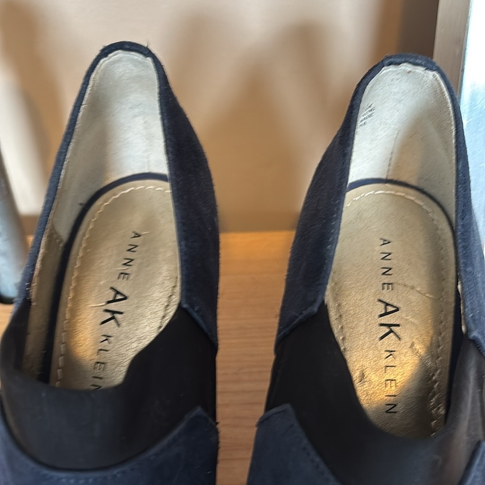 Size 6.5-  2 Pair Anne Klein Designer Shoes - sling backs and ankle boots. - Picture 15 of 15